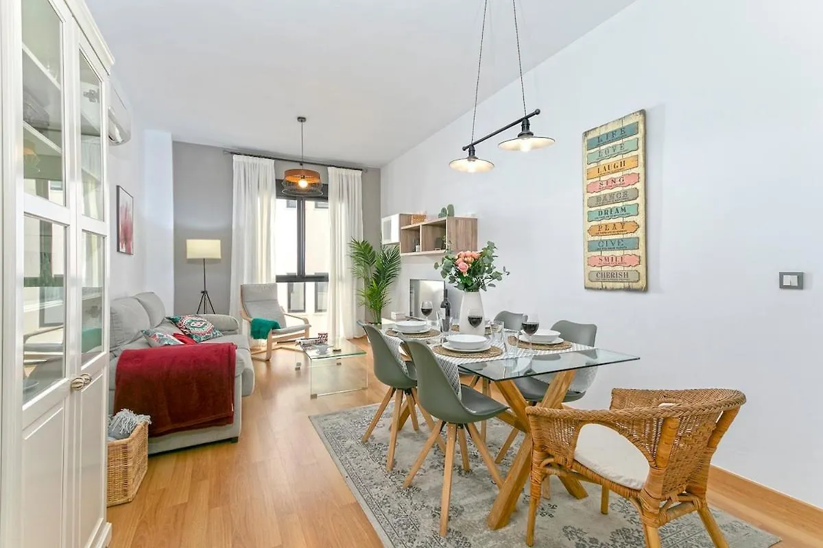 -Malagasunapts- Central Freeparking Rooftoppool דירה