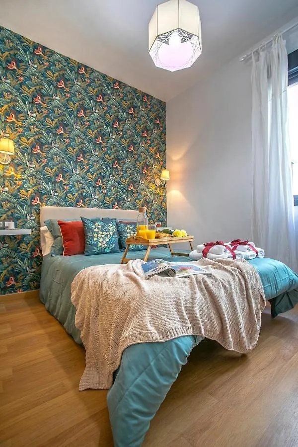 -Malagasunapts- Central Freeparking Rooftoppool 0*, מאלגה