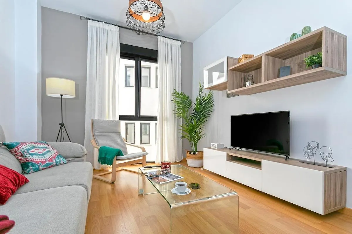 -Malagasunapts- Central Freeparking Rooftoppool ספרד