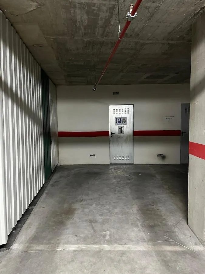 -Malagasunapts- Central Freeparking Rooftoppool מאלגה