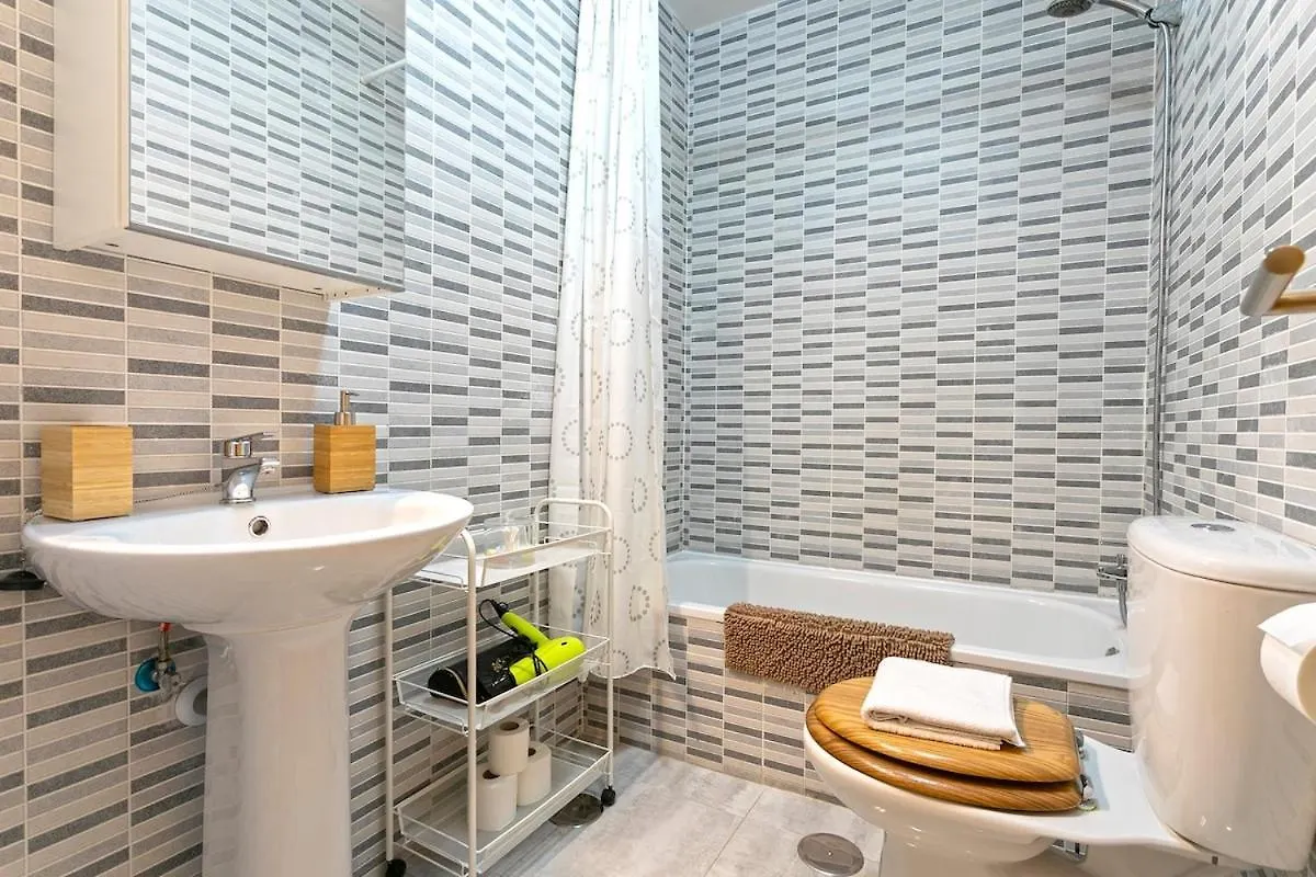 -Malagasunapts- Central Freeparking Rooftoppool 0*, מאלגה ספרד